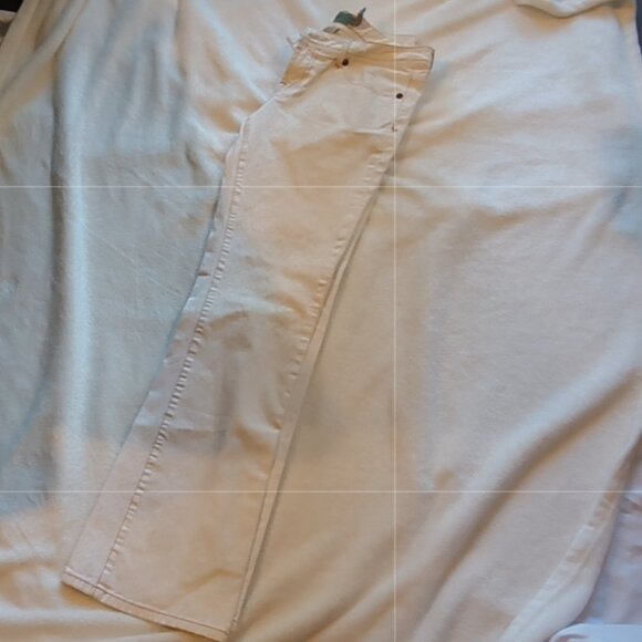 Seven 🍁Jeans Ivory Bone Lightly Spotted Throughout Lower Rise Denim Jeans 🍁 - Picture 2 of 13